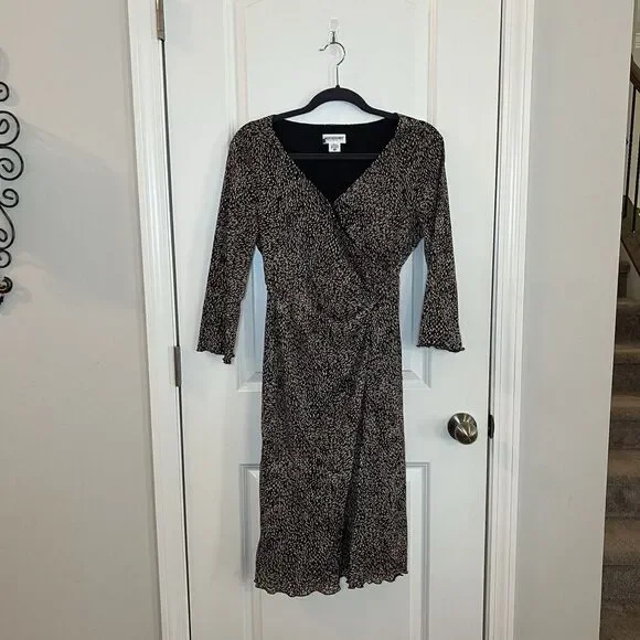 Motherhood Maternity Dress Medium Set Of 2 - Picture 7 of 11